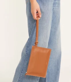 Charlie Clutch In Toffee Brown