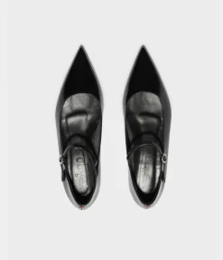 Cleo Leather Flat In Black