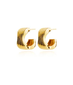 Curved Ribbed Hoop Earrings In Gold