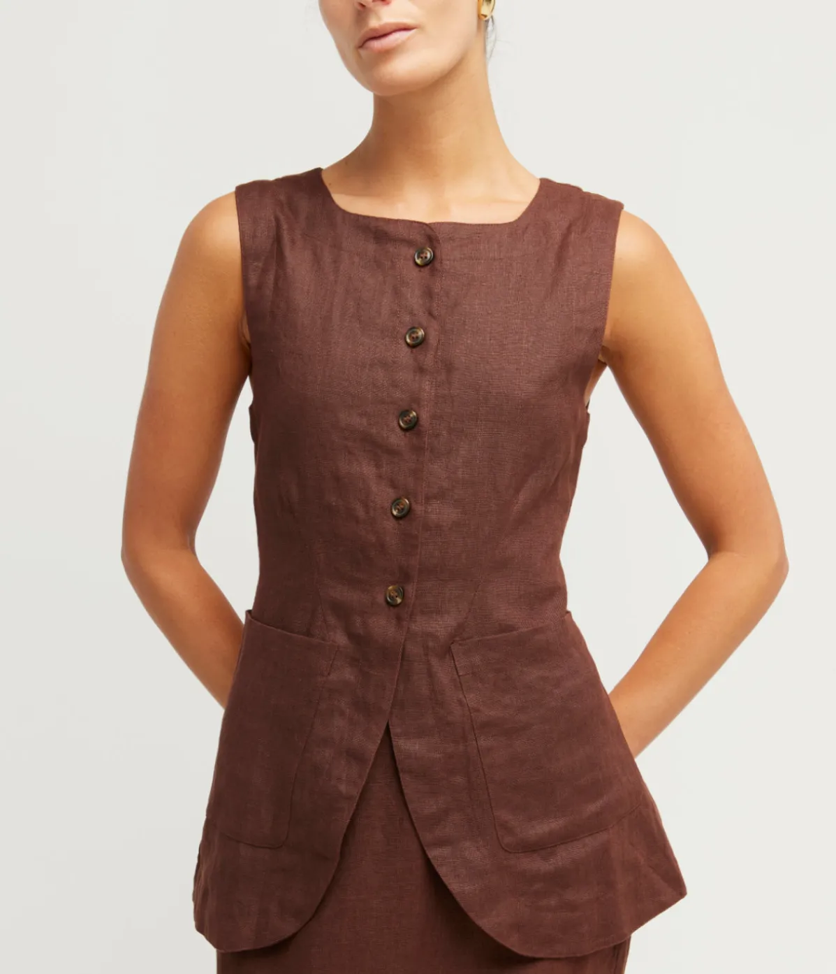 Emma Vest In Chocolate