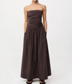 Gathered Strapless Tie Back Dress In Chocolate Plum