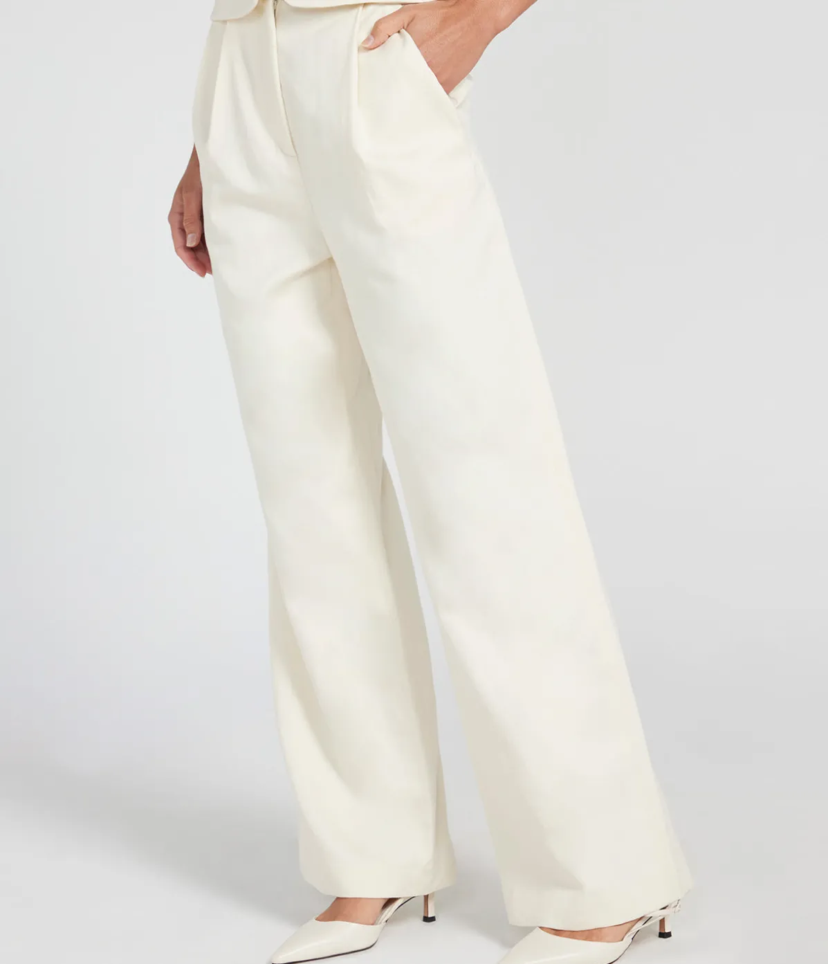 Idai Tailored Pants In Ivory Frost