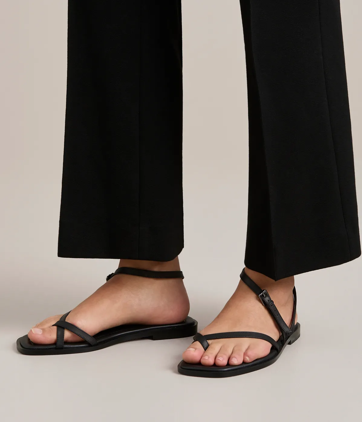 Lucia Leather Sandal In Walnut