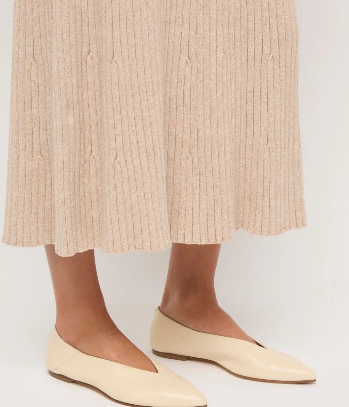 Moa Leather Flat In Creamy