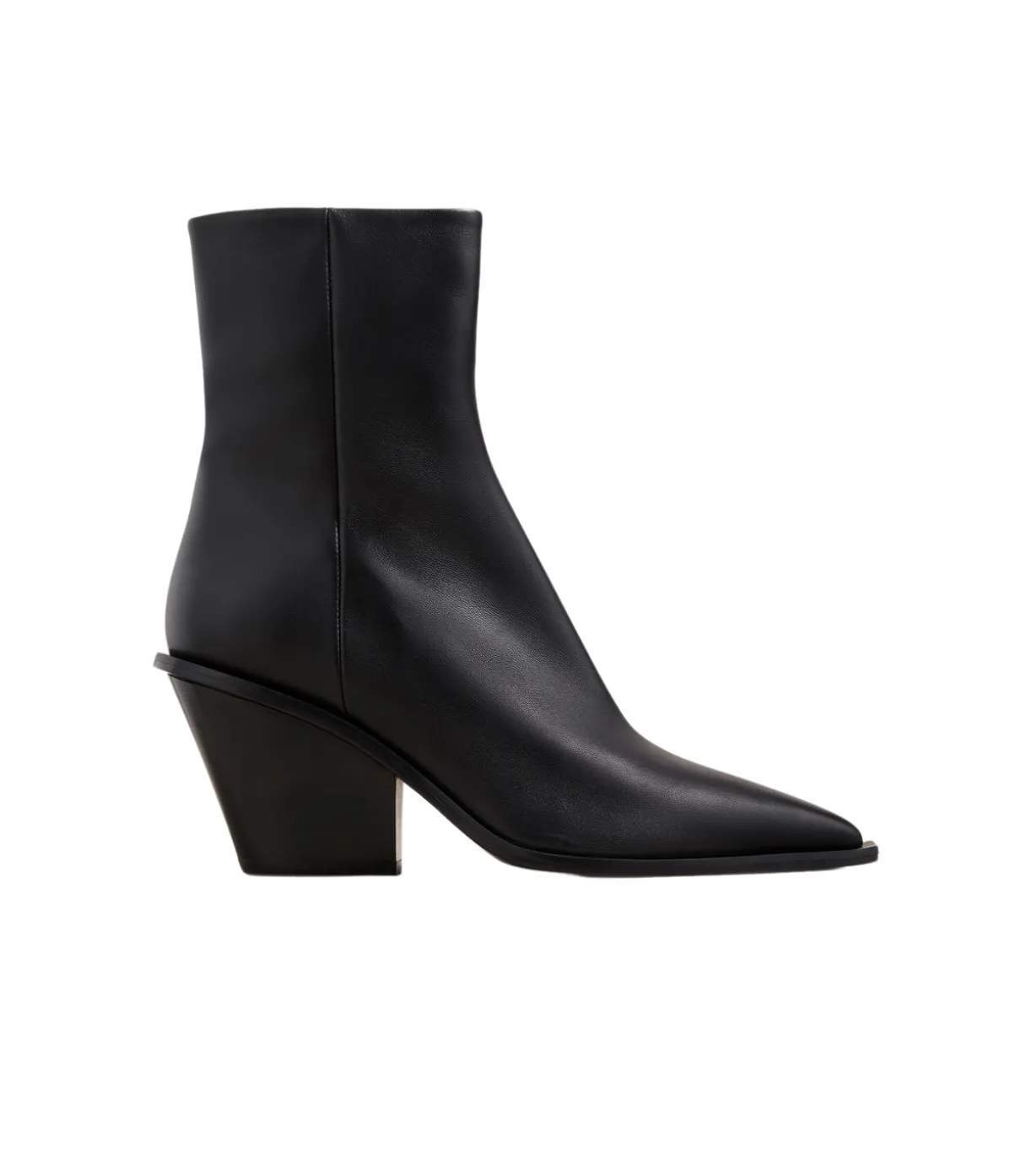 Odin Heeled Boot In Black