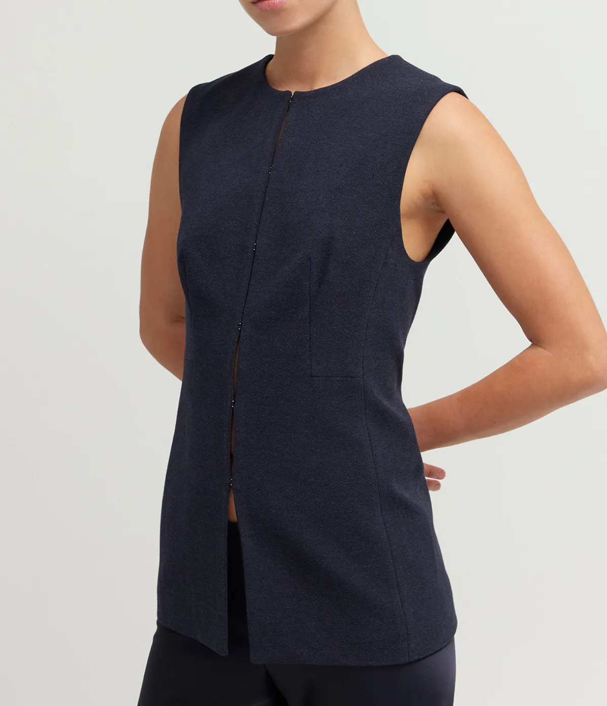Ryde Sleeveless Jacket In Midnight