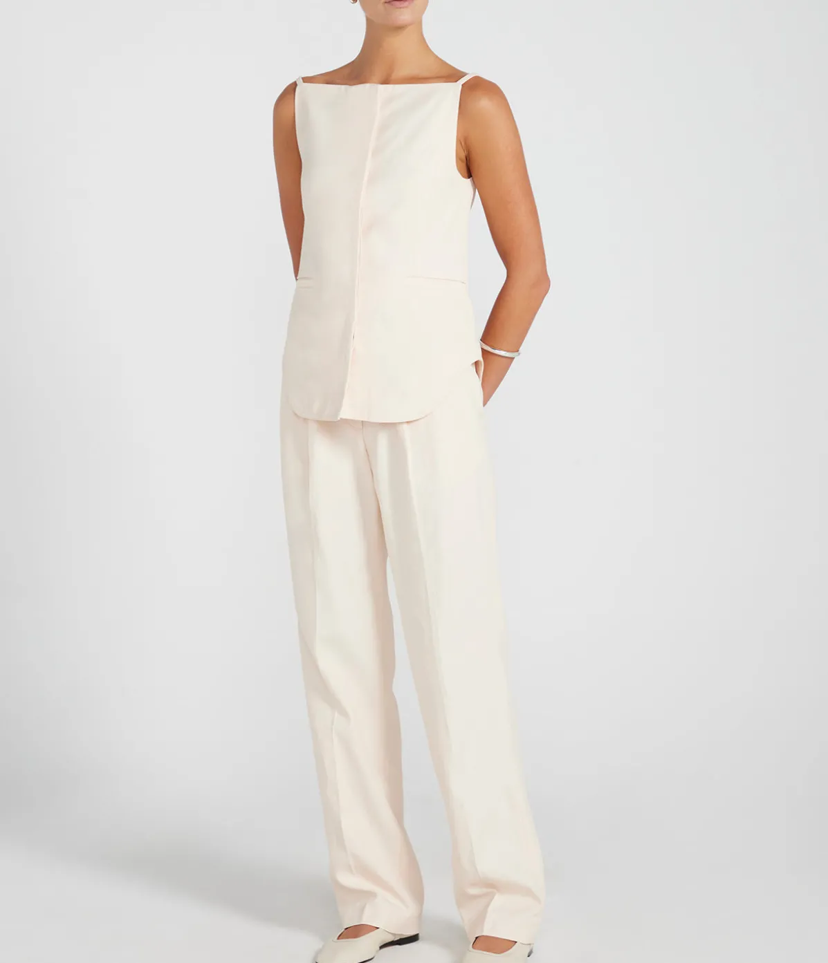 Sleeveless Linen Blend Top In Cream Rose