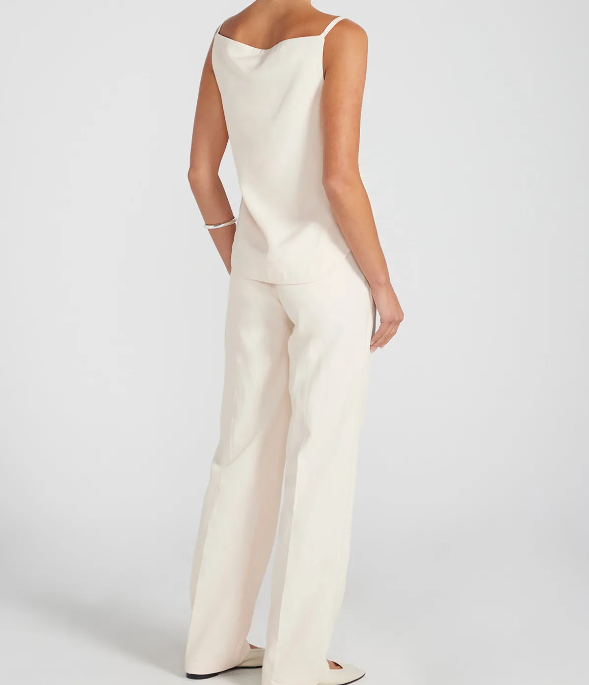 Sleeveless Linen Blend Top In Cream Rose