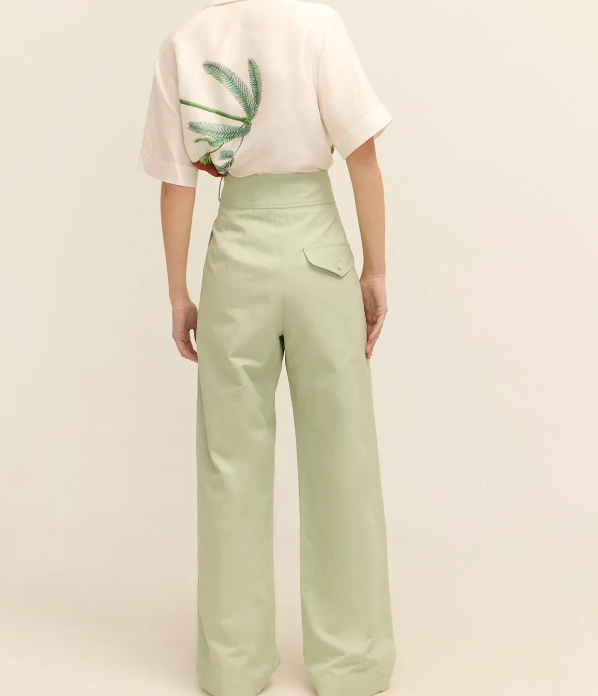 Tab Detail Pant In Eau De Nil