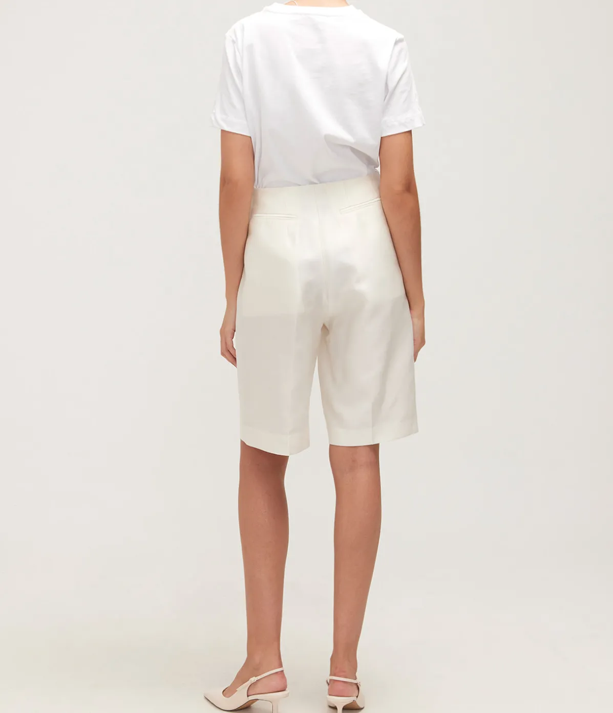 Tailored Short In Ivory